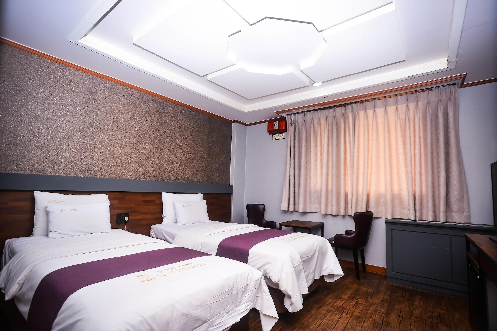 Noblesse Tourist Hotel Сеул Экстерьер фото