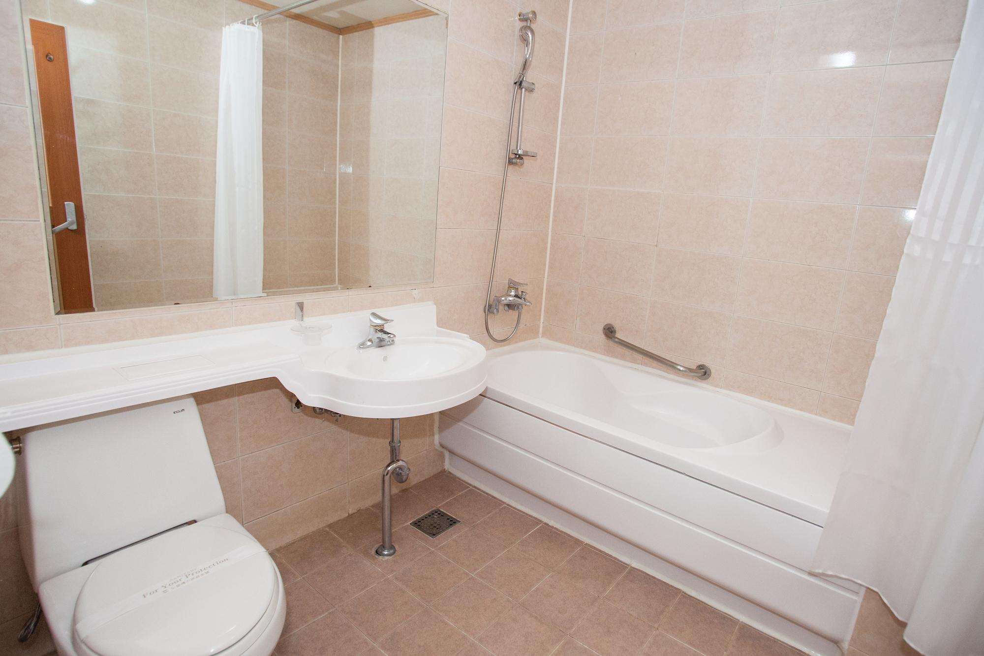 Noblesse Tourist Hotel Сеул Экстерьер фото