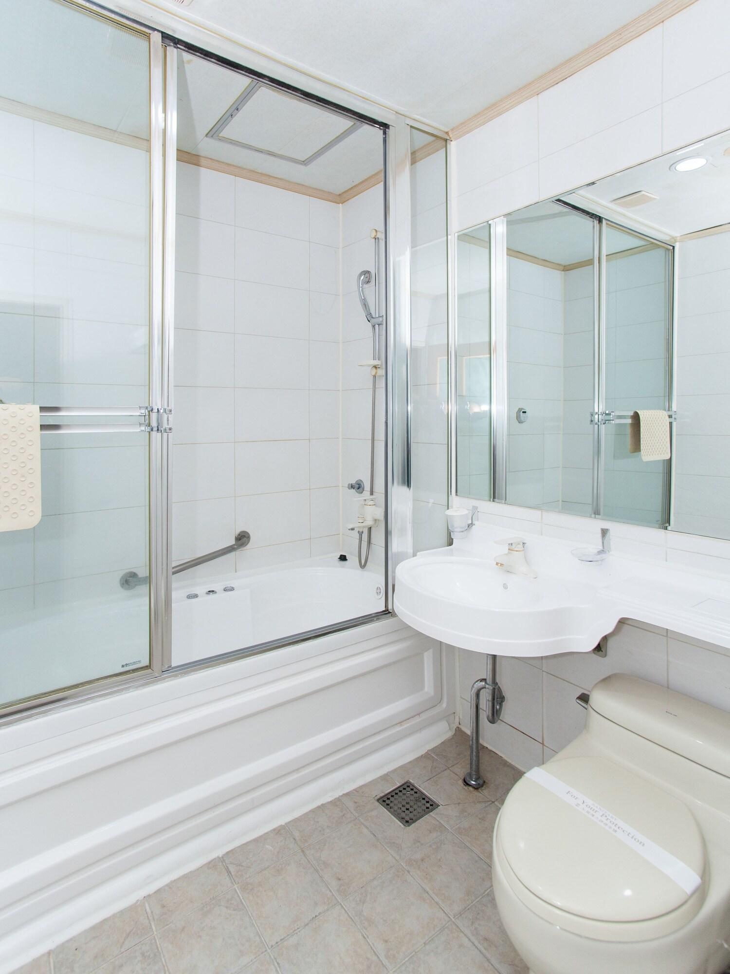 Noblesse Tourist Hotel Сеул Экстерьер фото