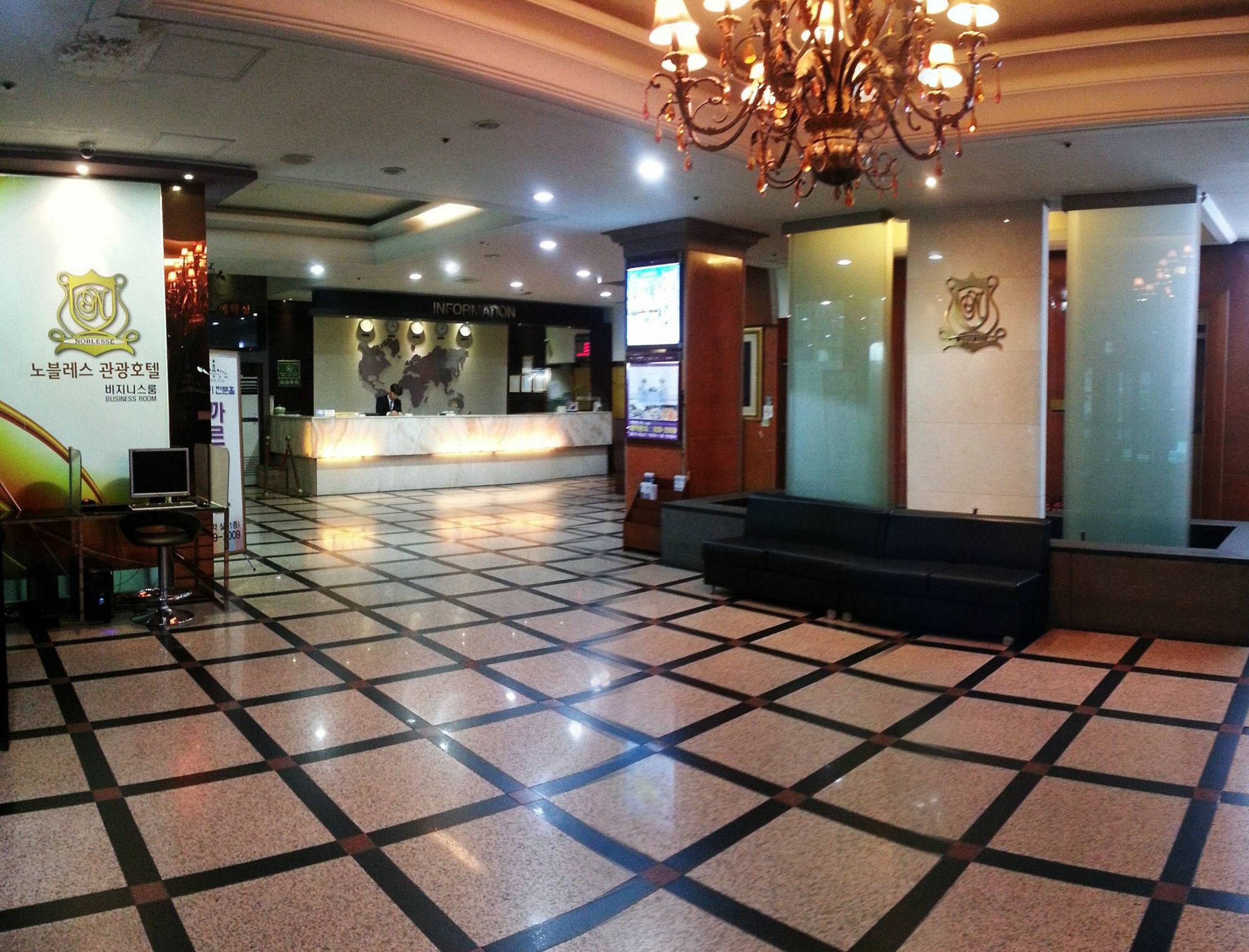 Noblesse Tourist Hotel Сеул Экстерьер фото